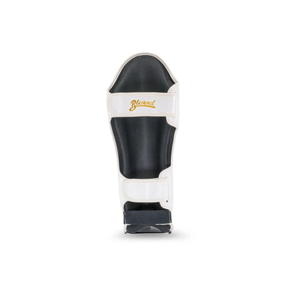 Blegend Shinguards White